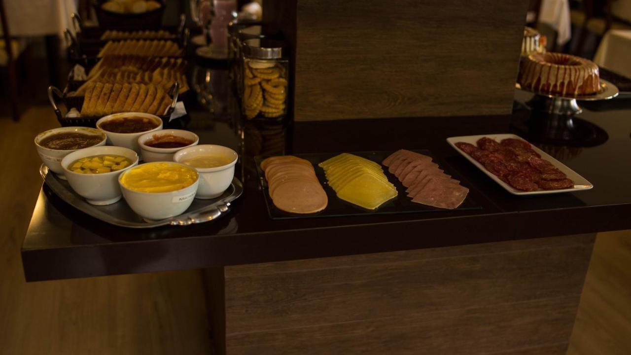 Hotel Fiorio Флорес да Куня Екстериор снимка