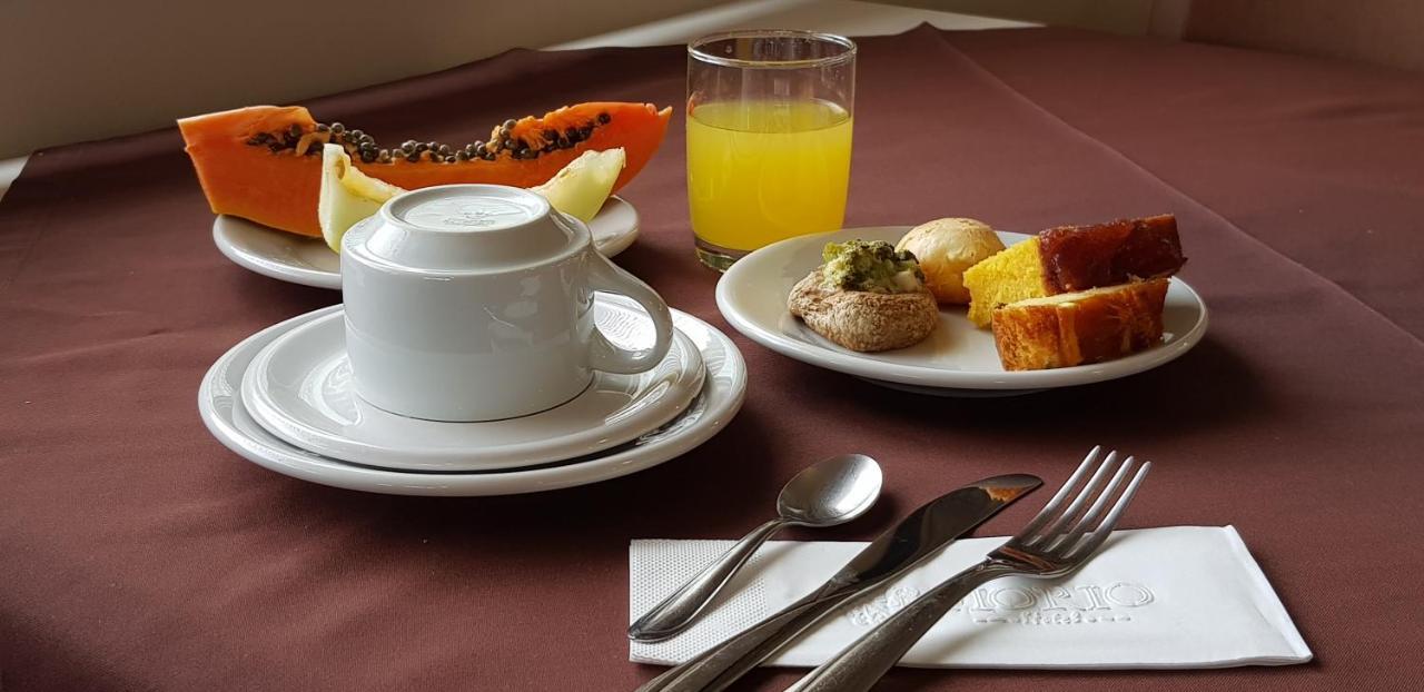 Hotel Fiorio Флорес да Куня Екстериор снимка