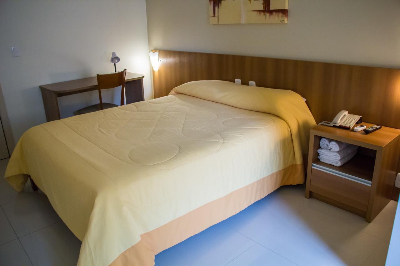 Hotel Fiorio Флорес да Куня Екстериор снимка