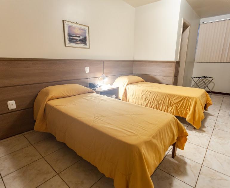 Hotel Fiorio Флорес да Куня Екстериор снимка